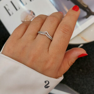 انگشتر نقره زنانه V2تاج SR 047